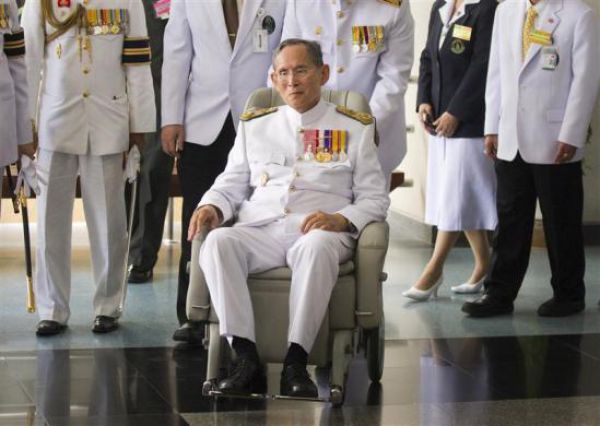 Thailand's King Bhumibol Adulyadej, kekayaan $30 billion